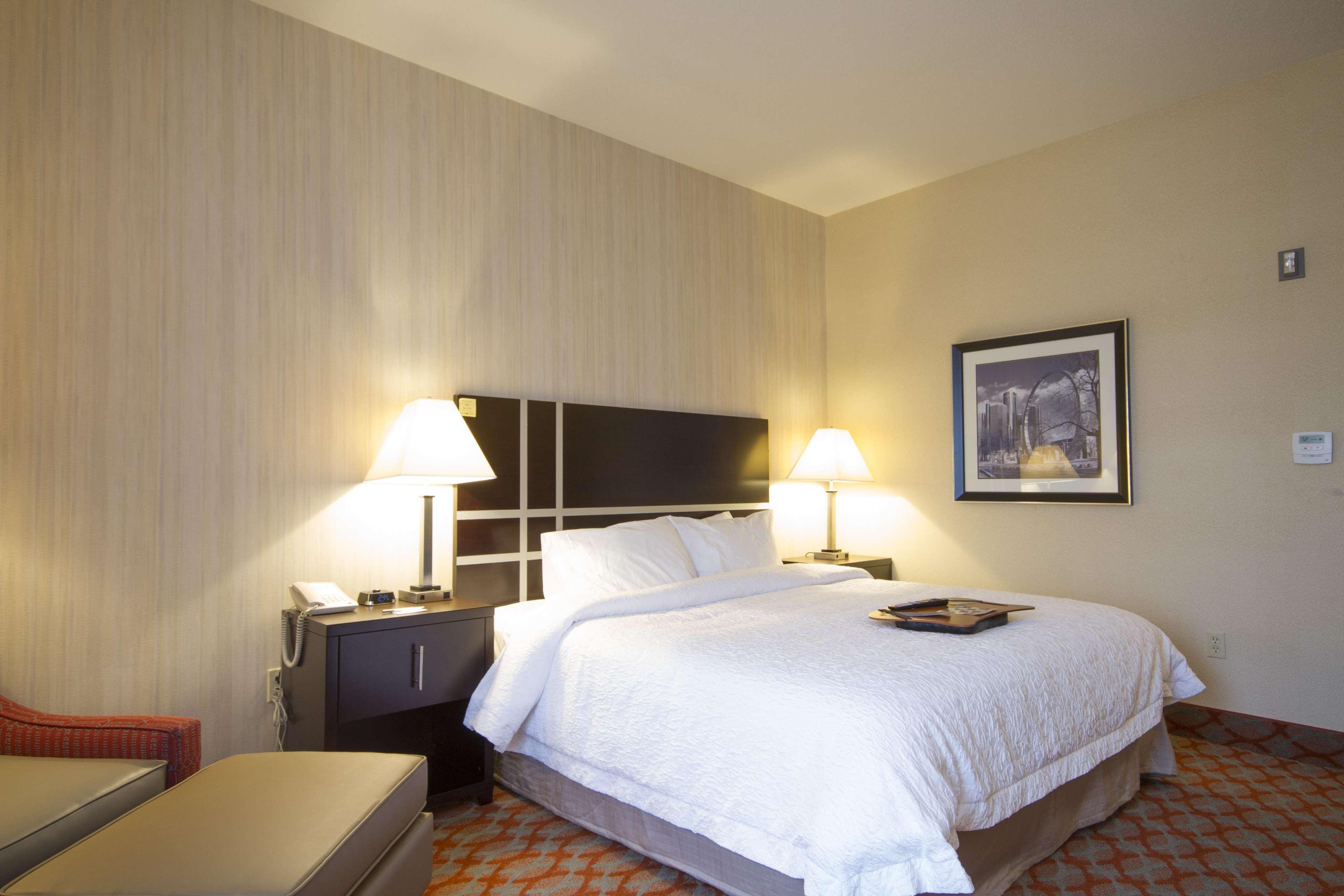 Hampton Inn Маршал Екстериор снимка