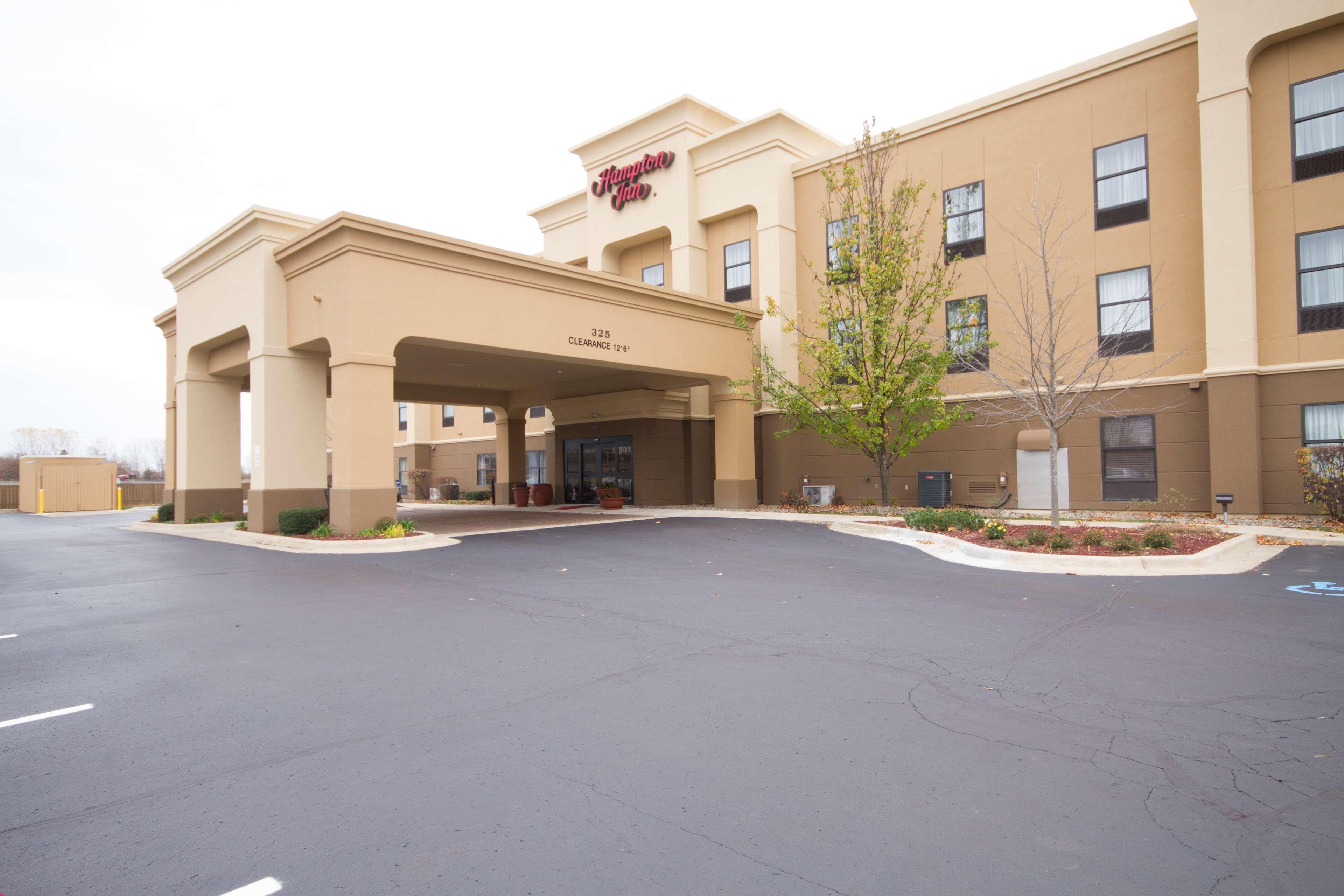 Hampton Inn Маршал Екстериор снимка