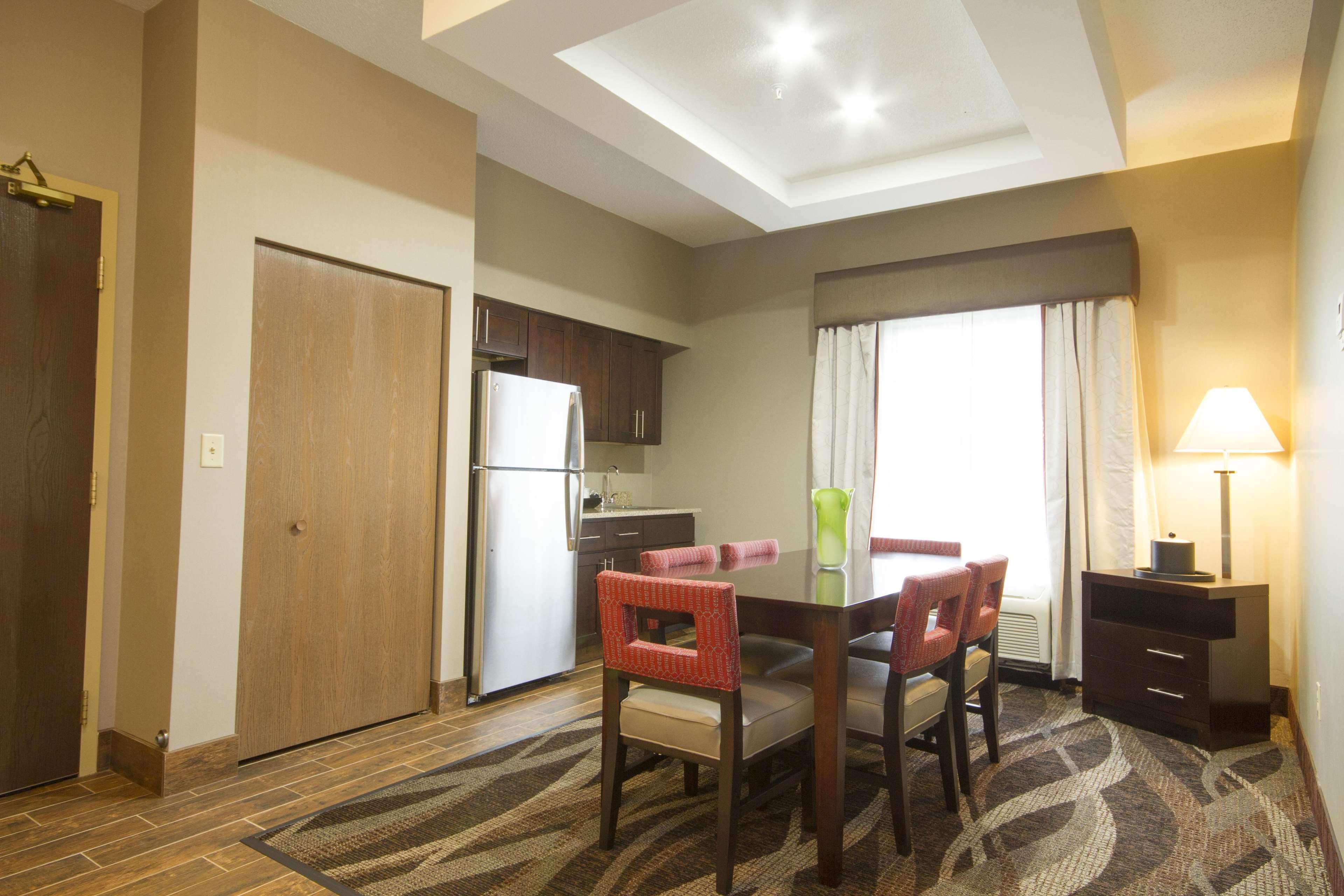 Hampton Inn Маршал Екстериор снимка