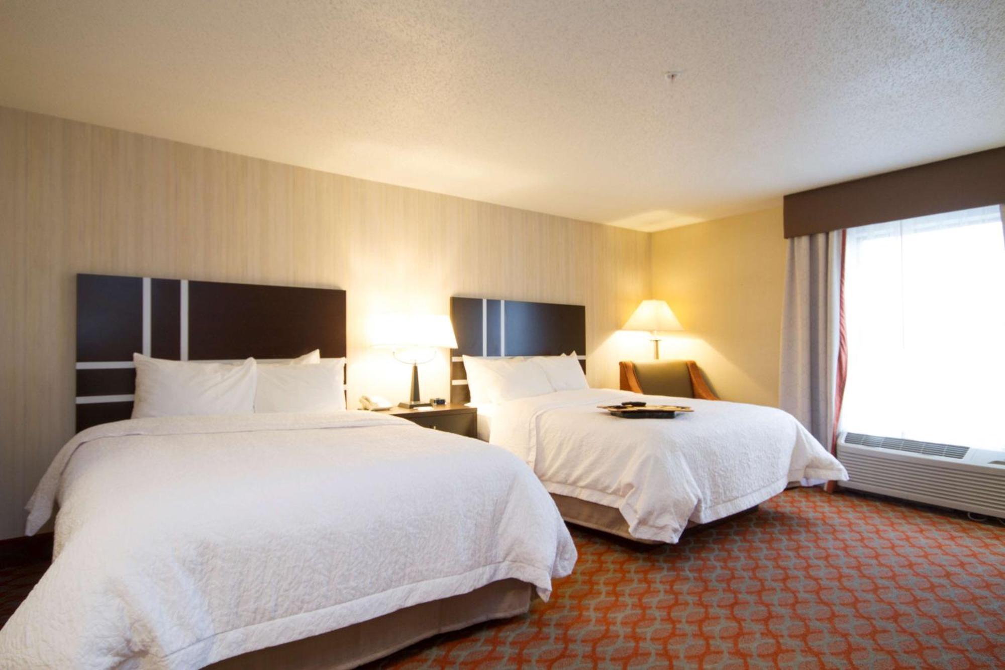 Hampton Inn Маршал Екстериор снимка