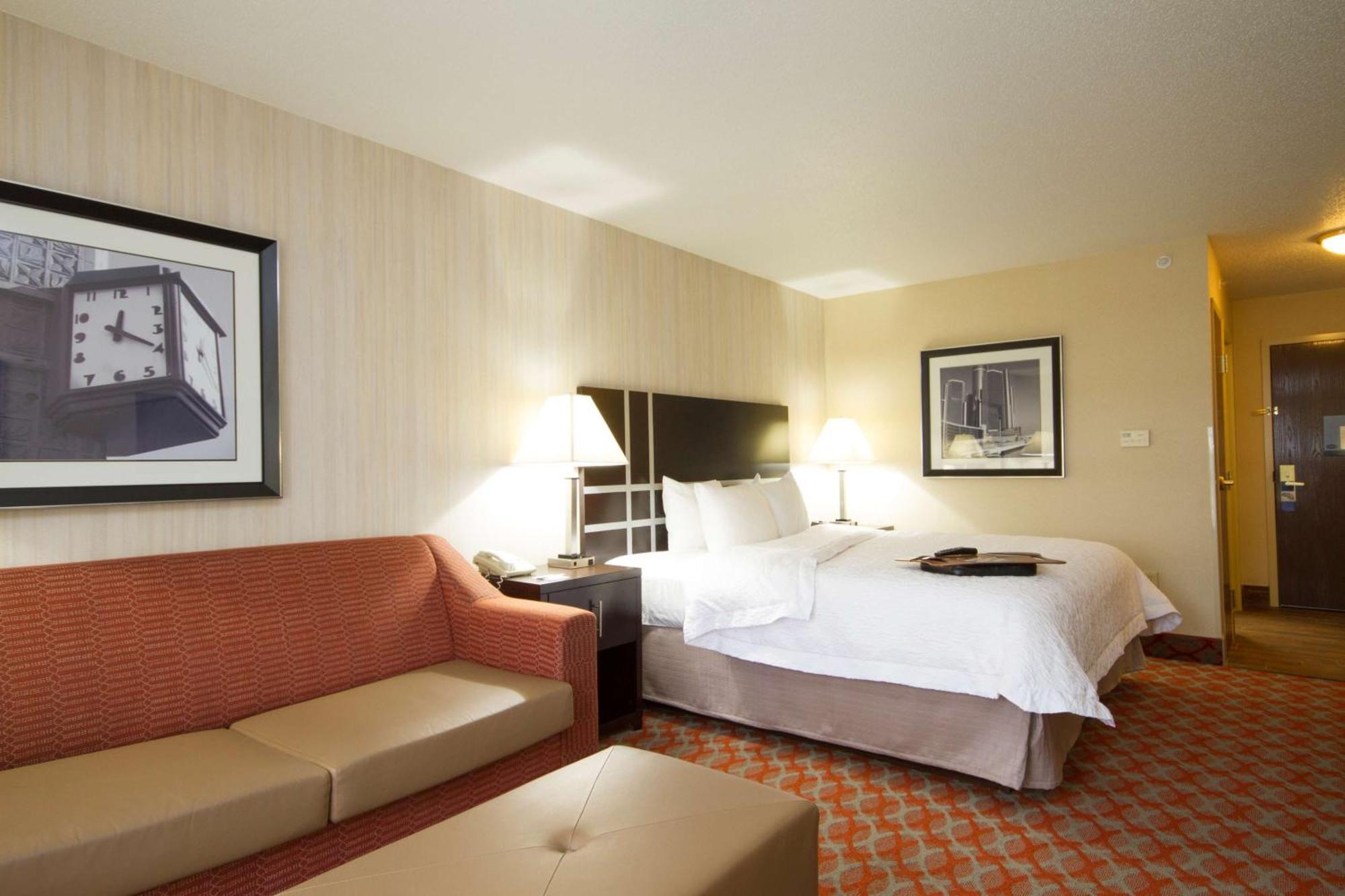Hampton Inn Маршал Екстериор снимка
